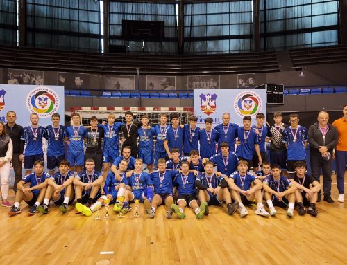 Ратко и Андреа делили медаље школарцима